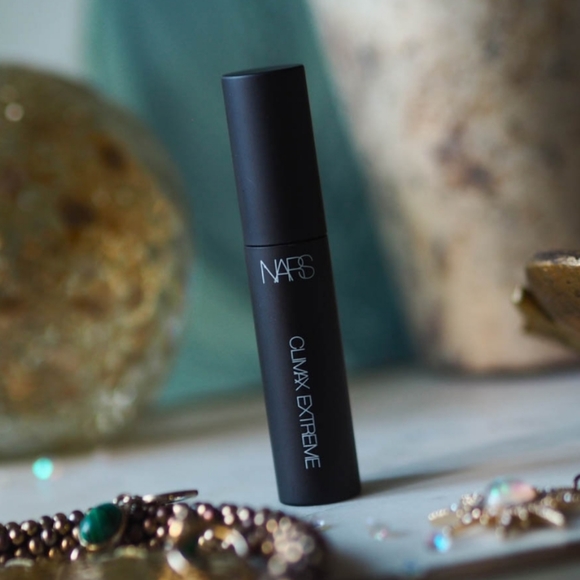 NARS CLIMAX EXTREME INSTANT VOLUME MASCARA. - Picture 7 of 13